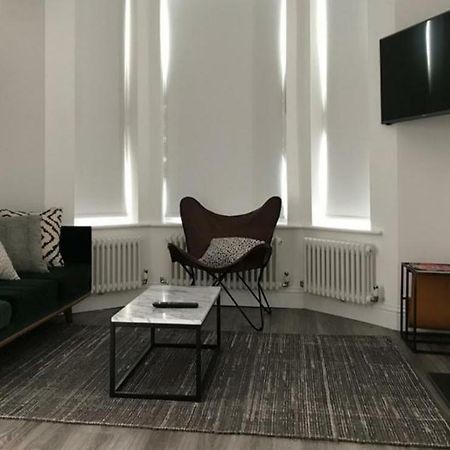 Stylish Home In Streatham. Лондон Екстериор снимка