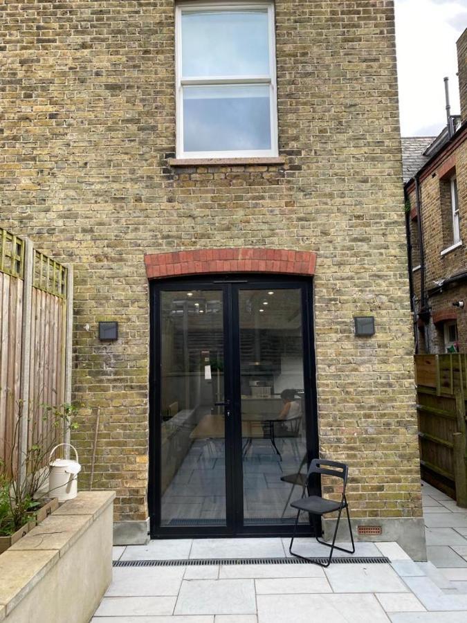 Stylish Home In Streatham. Лондон Екстериор снимка
